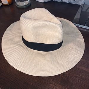 L*Space Floppy Beach Hat